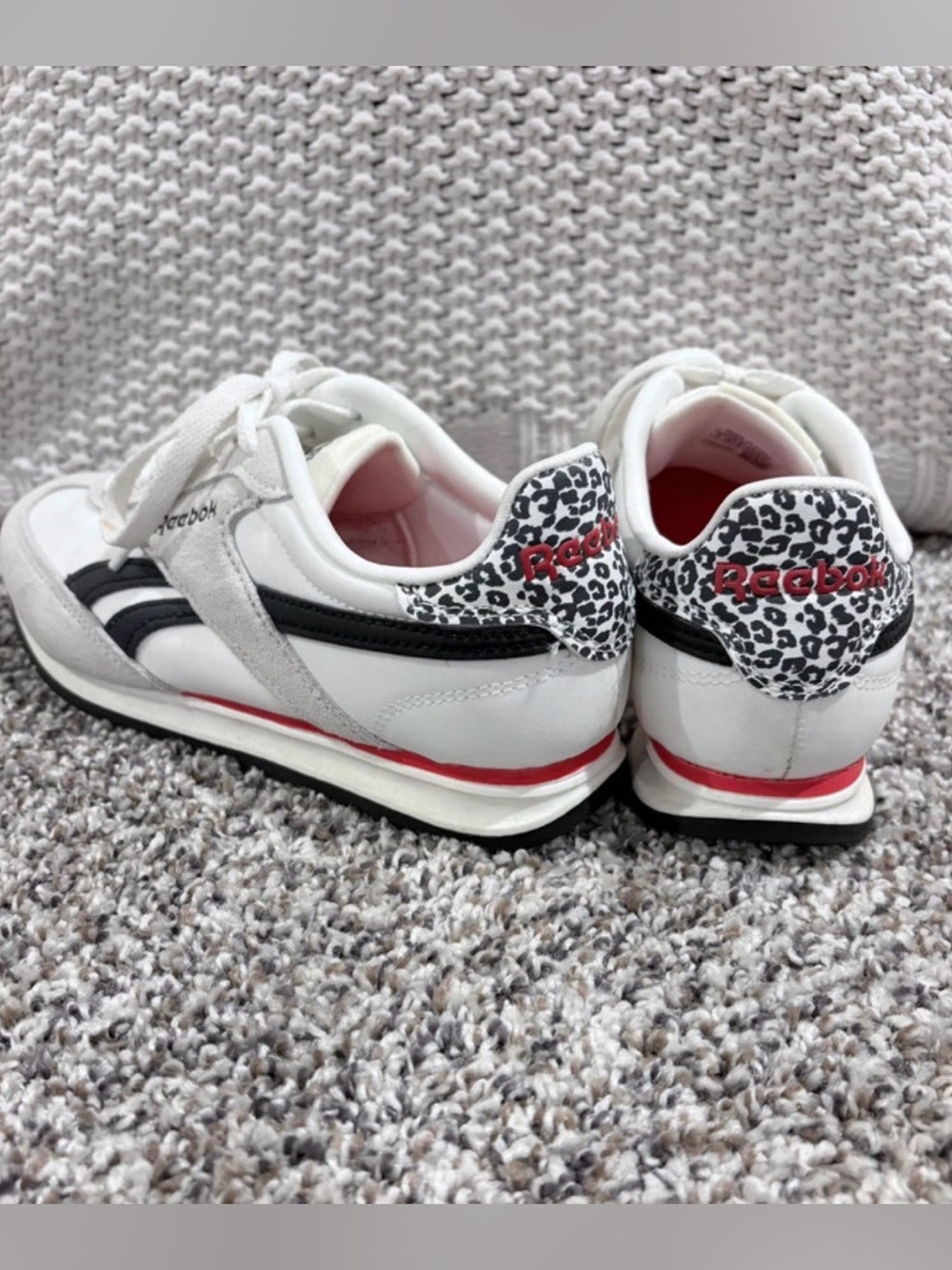 Reebok White and Black Retro Runner with Red Accent - Picture 2 of 6